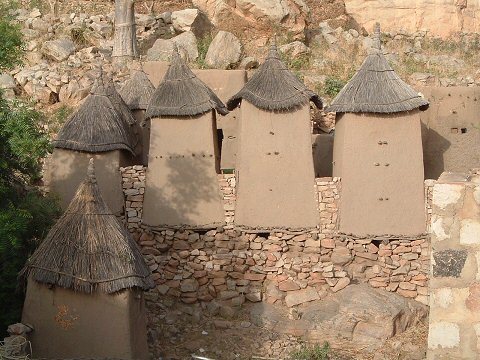 Pays Dogon, Grenier Dogon
